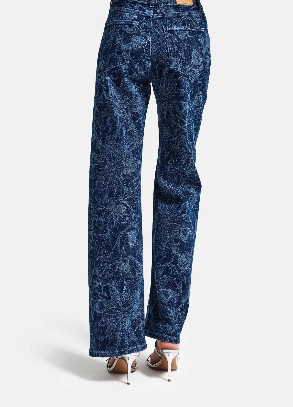 Asymmetric Waist Vintage Flare Jeans - Image 4
